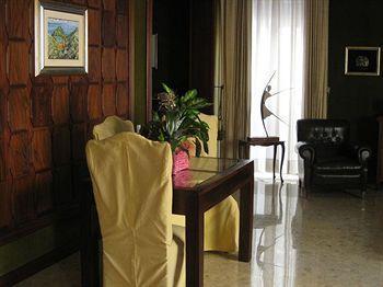 Bed & Breakfast Dimi House 2*